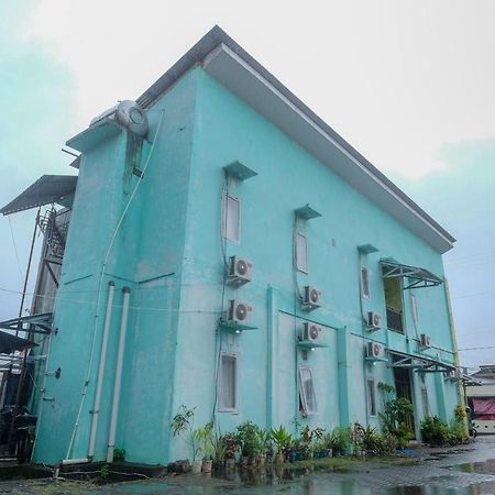 Reddoorz Near Politeknik Manado Hotell Eksteriør bilde