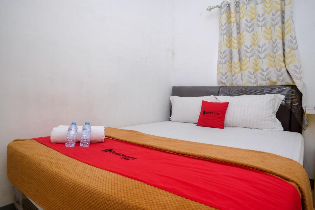 Reddoorz Near Politeknik Manado Hotell Eksteriør bilde