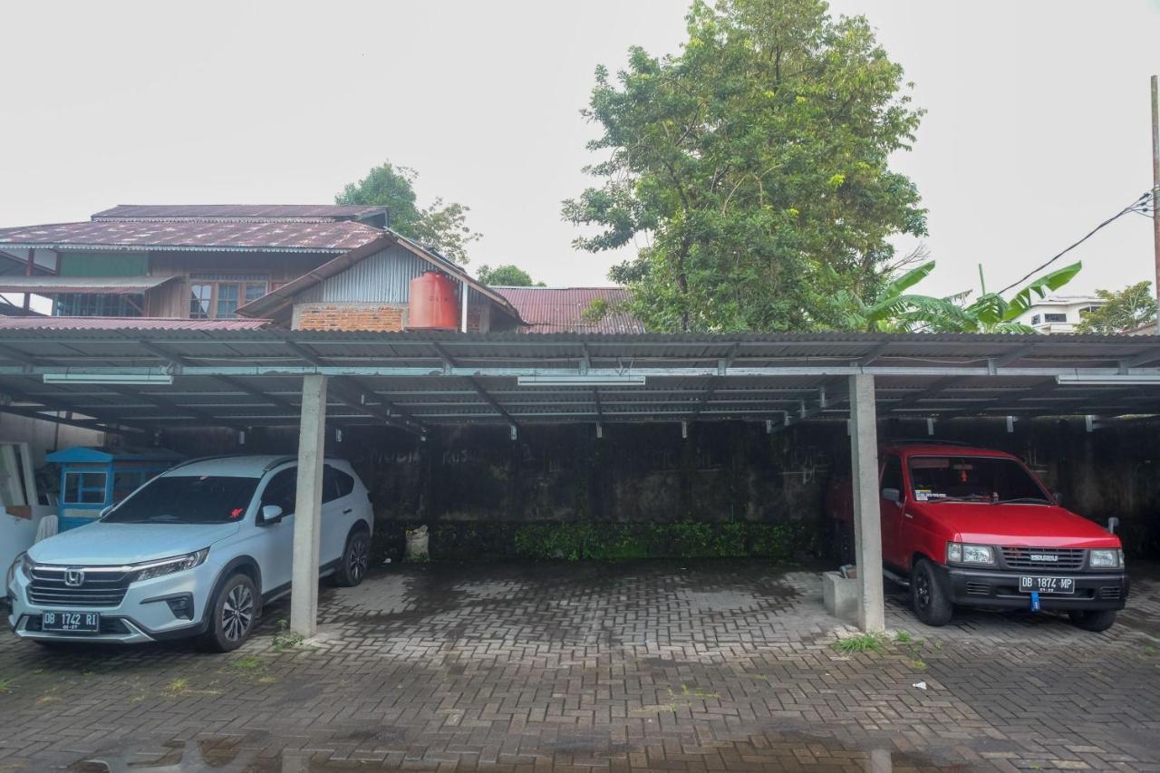 Reddoorz Near Politeknik Manado Hotell Eksteriør bilde
